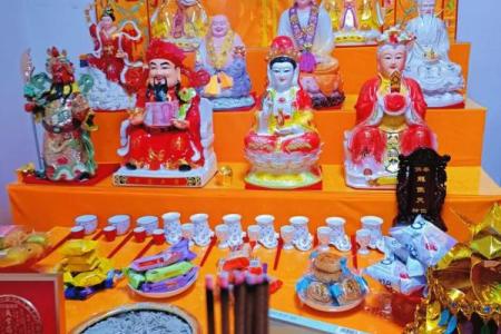 观音财神弥勒佛摆放位置 店铺里财神和观音应该怎么摆放